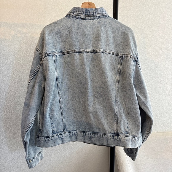 H&M denim jacket - Picture 3 of 3